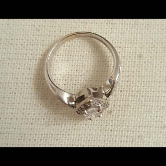 Marquis Engagement Ring 💍 - Picture 4 of 6